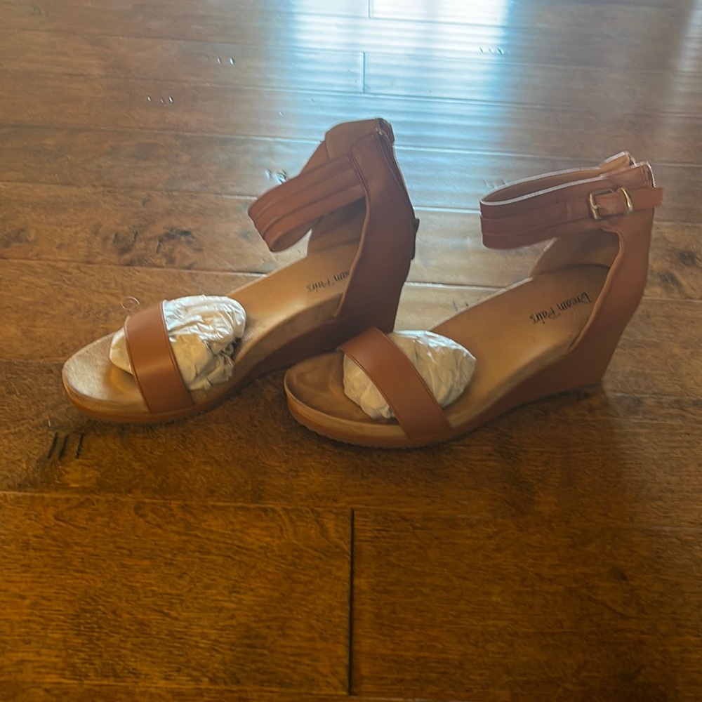 Womens sandals